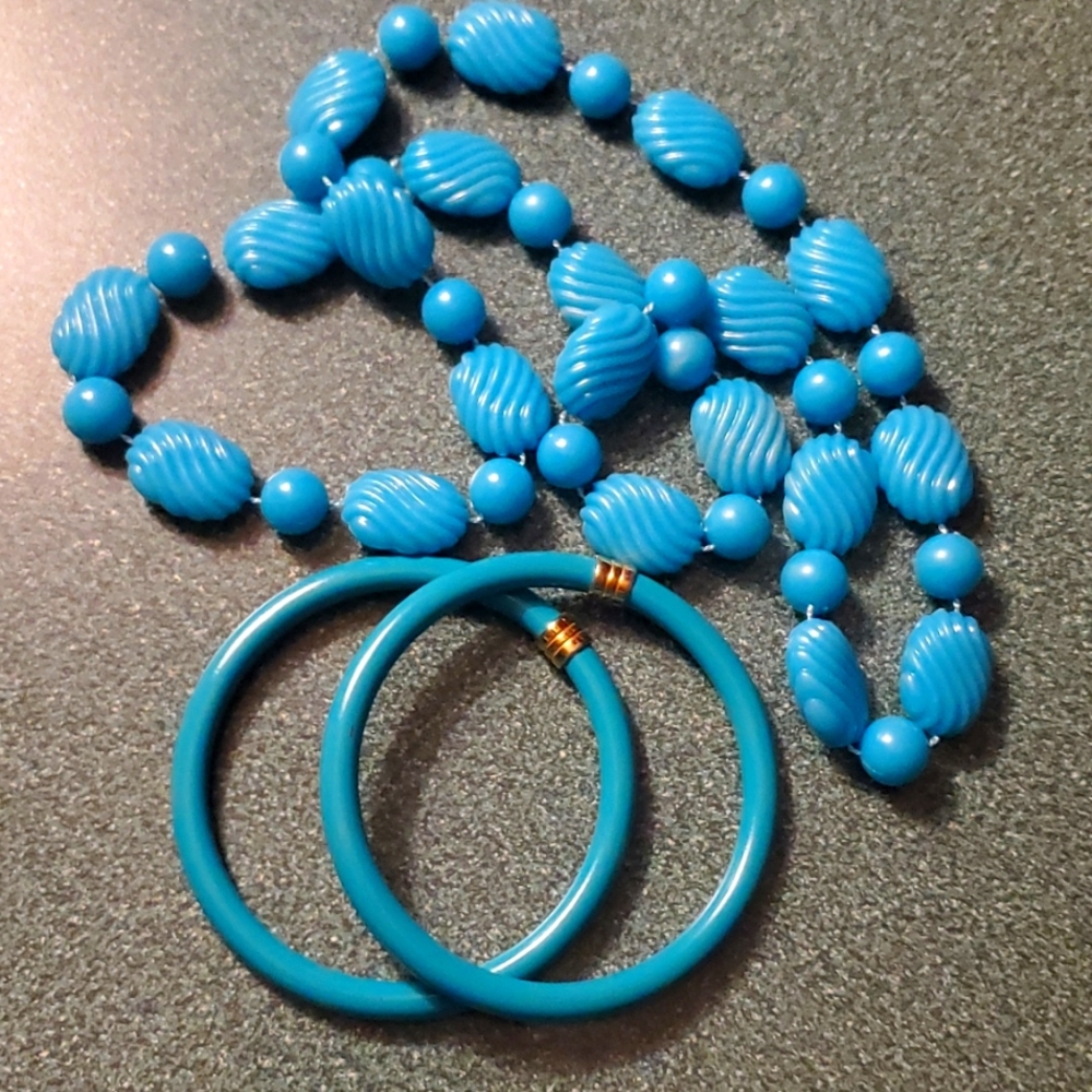 Vintage jewelry set